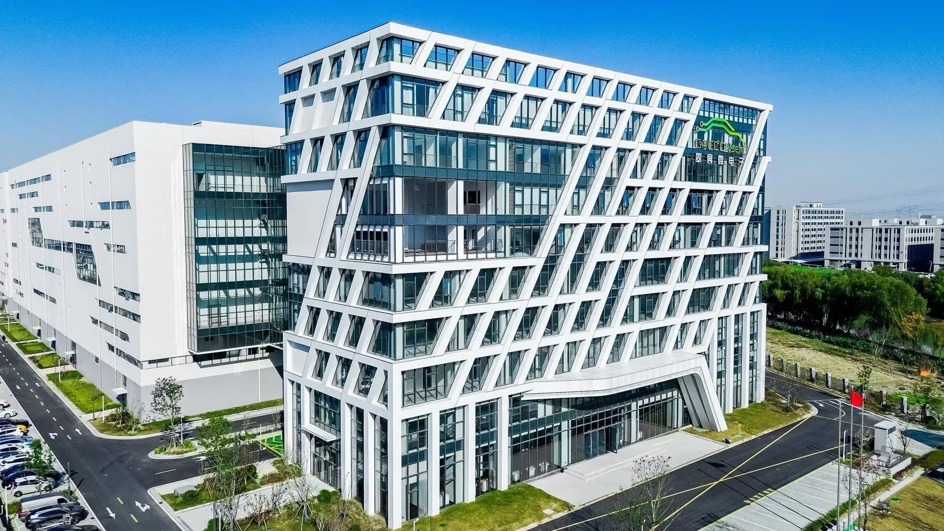 Read more about the article 翠展微电子完成数亿元B+轮融资，加速IGBT&SiC模块产能扩张与市场布局